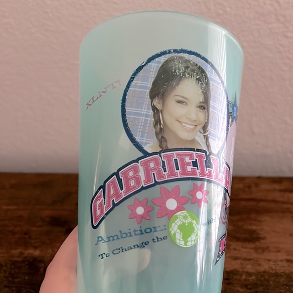 Rare High School Musical Cup - Picture 4 of 10